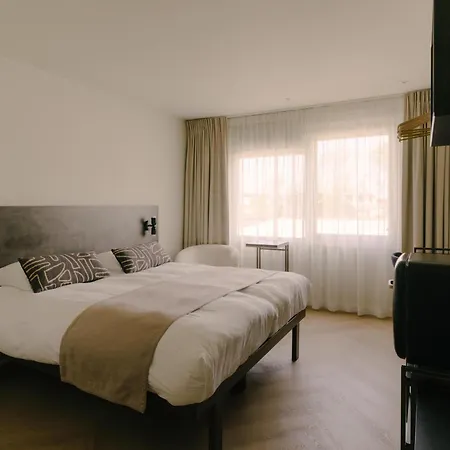 Boutique Hotel Herbergh Amsterdam Airport Free Parking-3