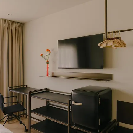 Boutique Hotel Herbergh Amsterdam Airport Free Parking-2
